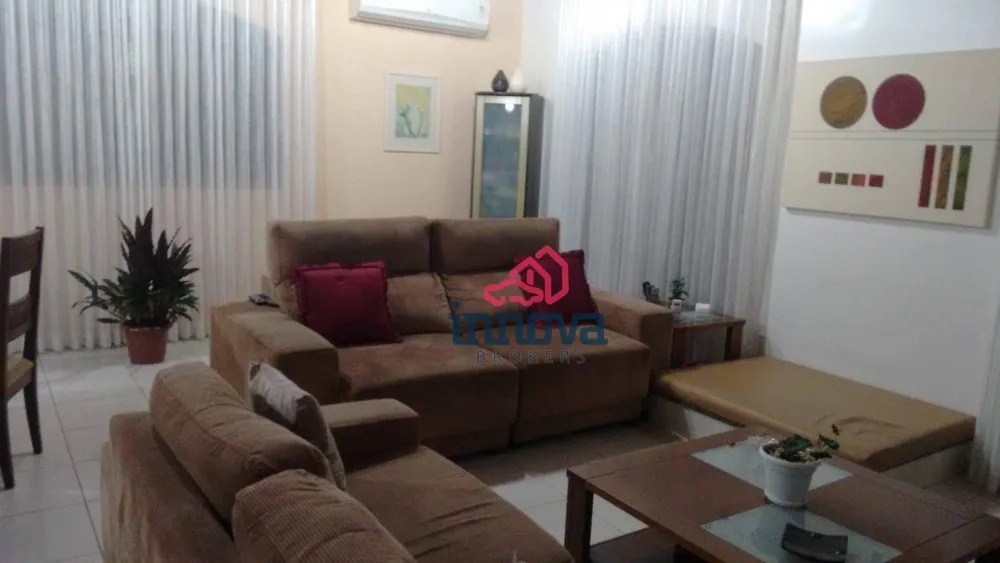 Casa, 3 quartos, 193 m² - Foto 2