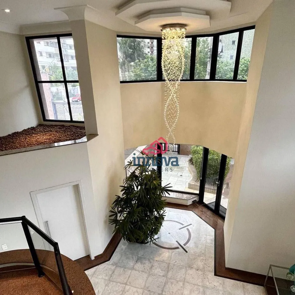 Apartamento, 3 quartos, 190 m² - Foto 1
