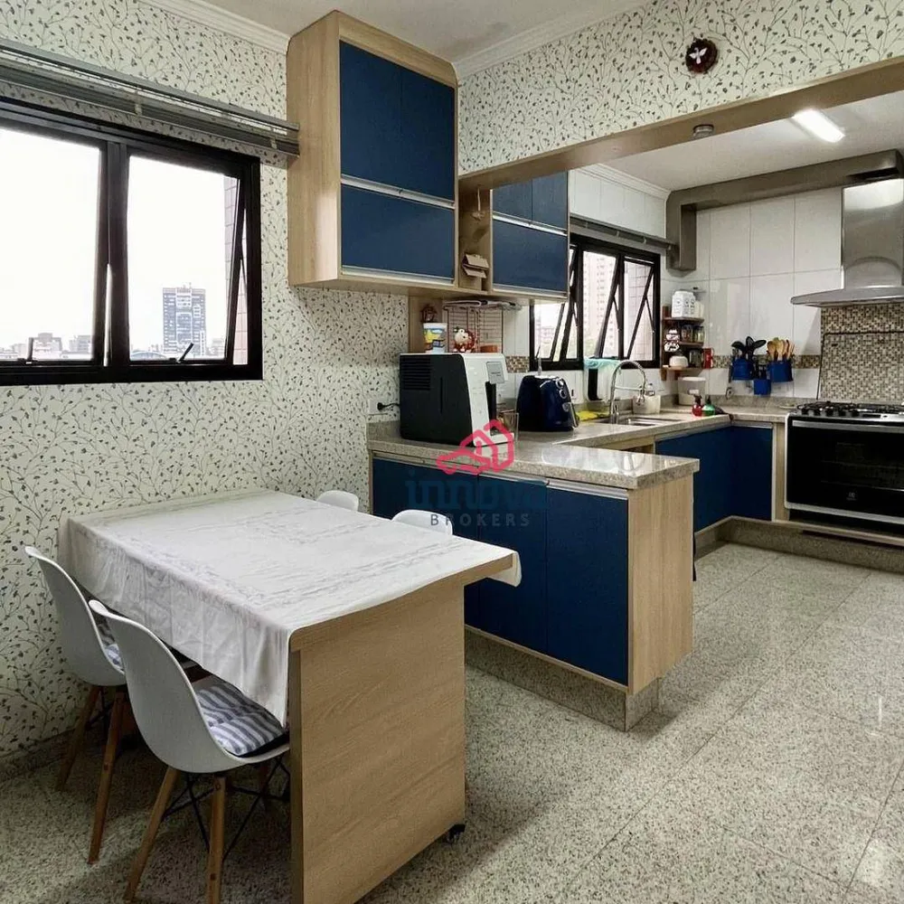 Apartamento, 3 quartos, 190 m² - Foto 2