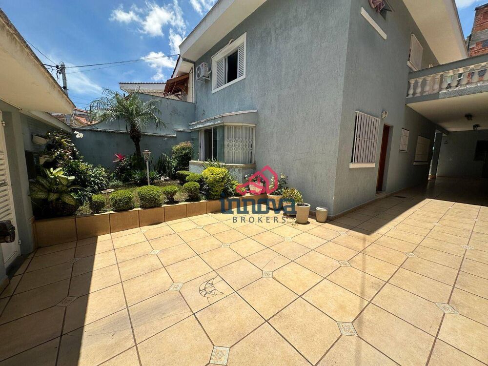 Sobrado, 3 quartos, 269 m² - Foto 27