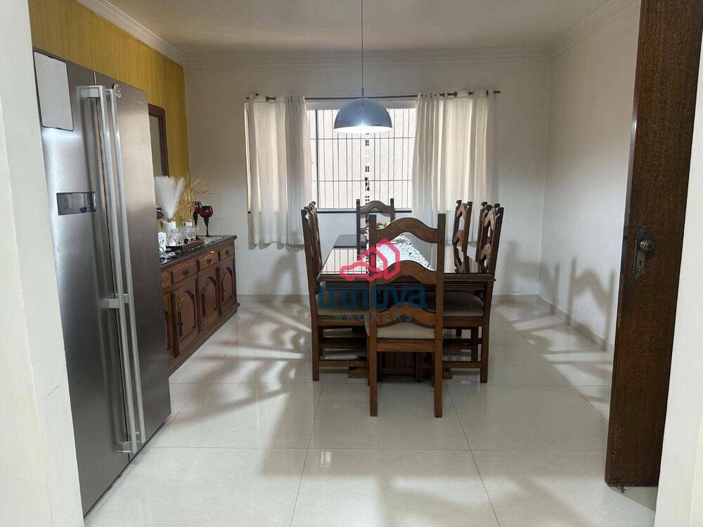 Sobrado, 3 quartos, 269 m² - Foto 8