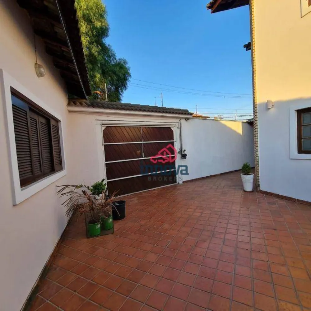 Sobrado, 3 quartos, 220 m² - Foto 1