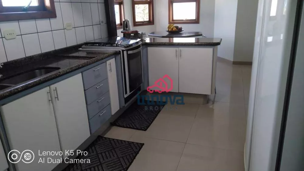 Casa, 3 quartos, 252 m² - Foto 21