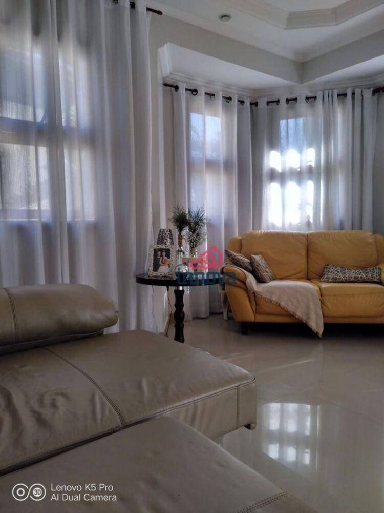 Casa, 3 quartos, 252 m² - Foto 1