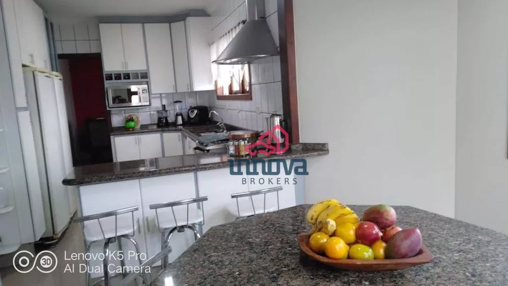 Casa, 3 quartos, 252 m² - Foto 17