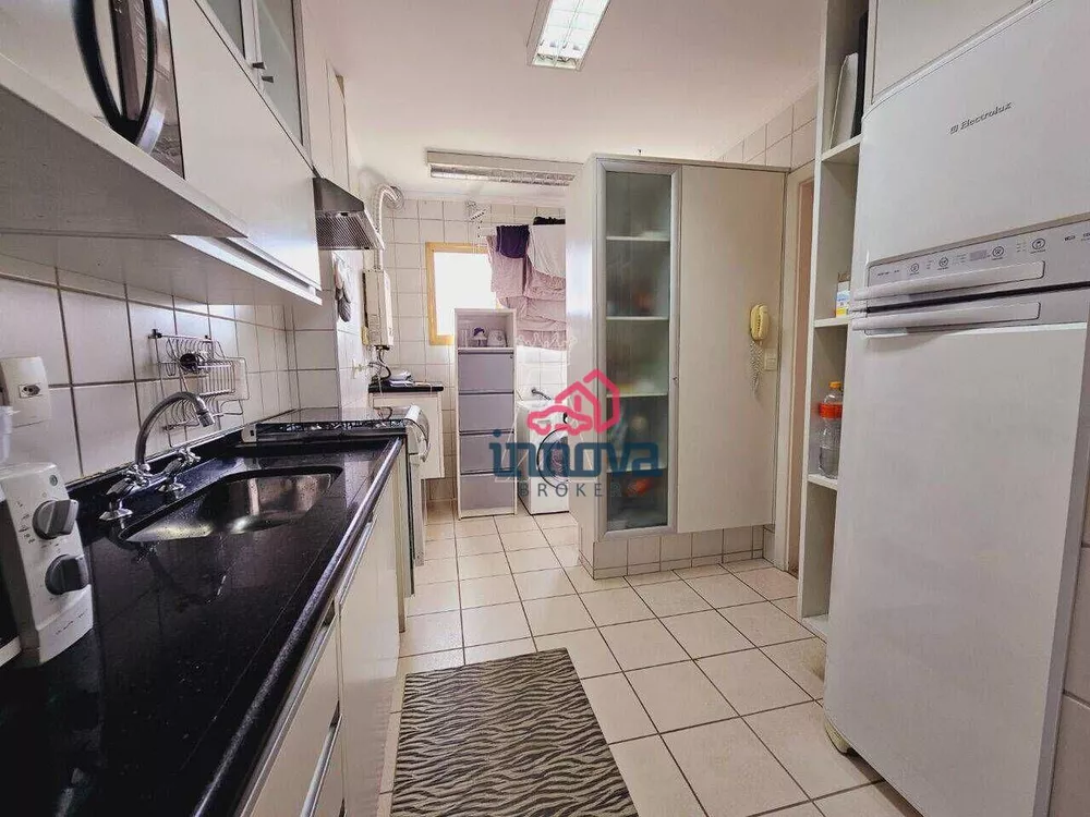 Apartamento à venda com 3 quartos, 107m² - Foto 8