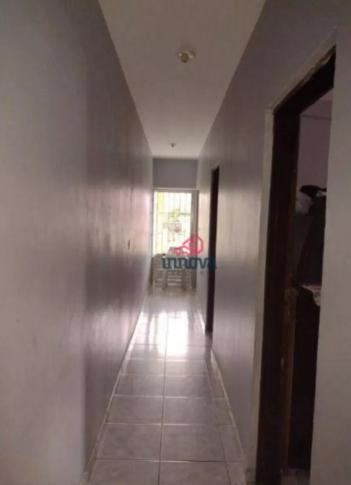 Casa à venda com 4 quartos, 180m² - Foto 1