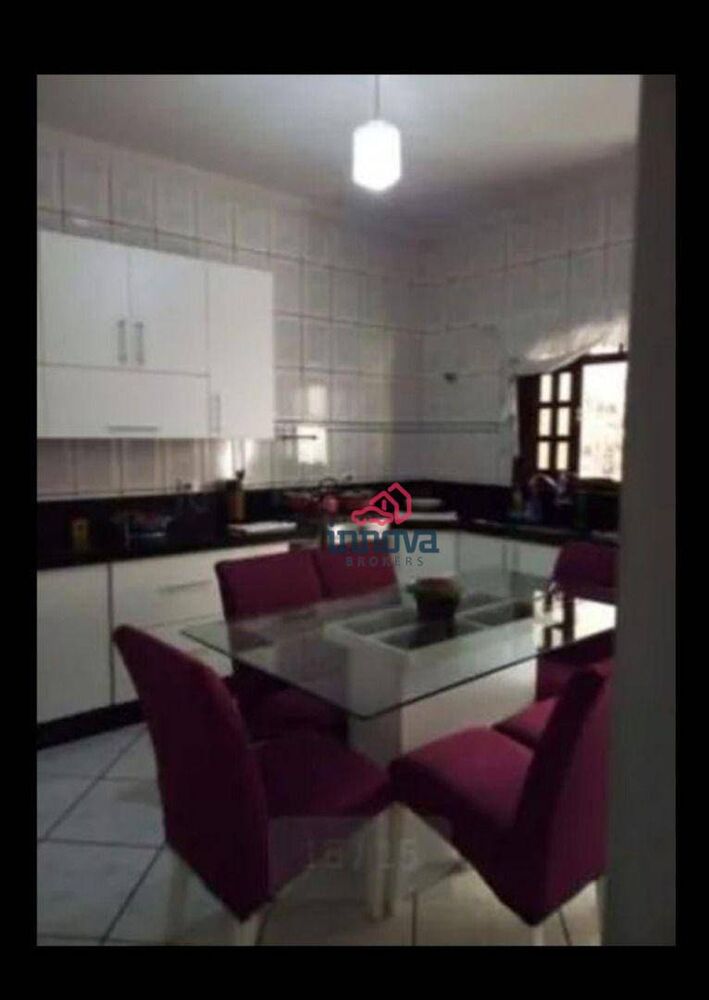 Casa à venda com 3 quartos, 300M2 - Foto 1