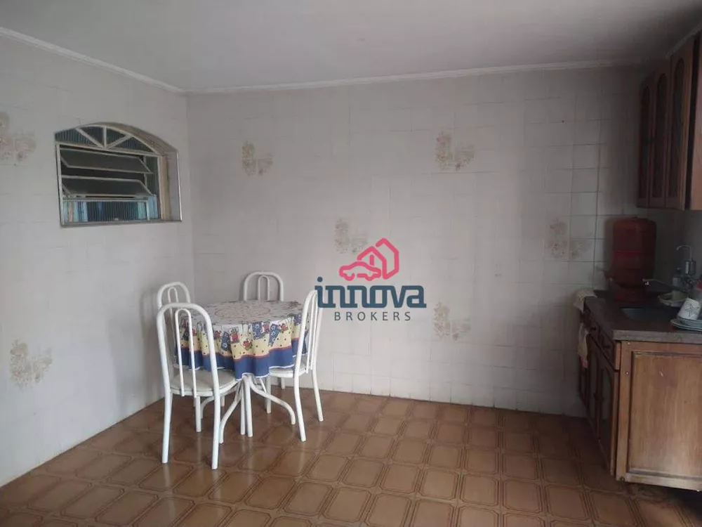 Casa à venda com 3 quartos, 170m² - Foto 4