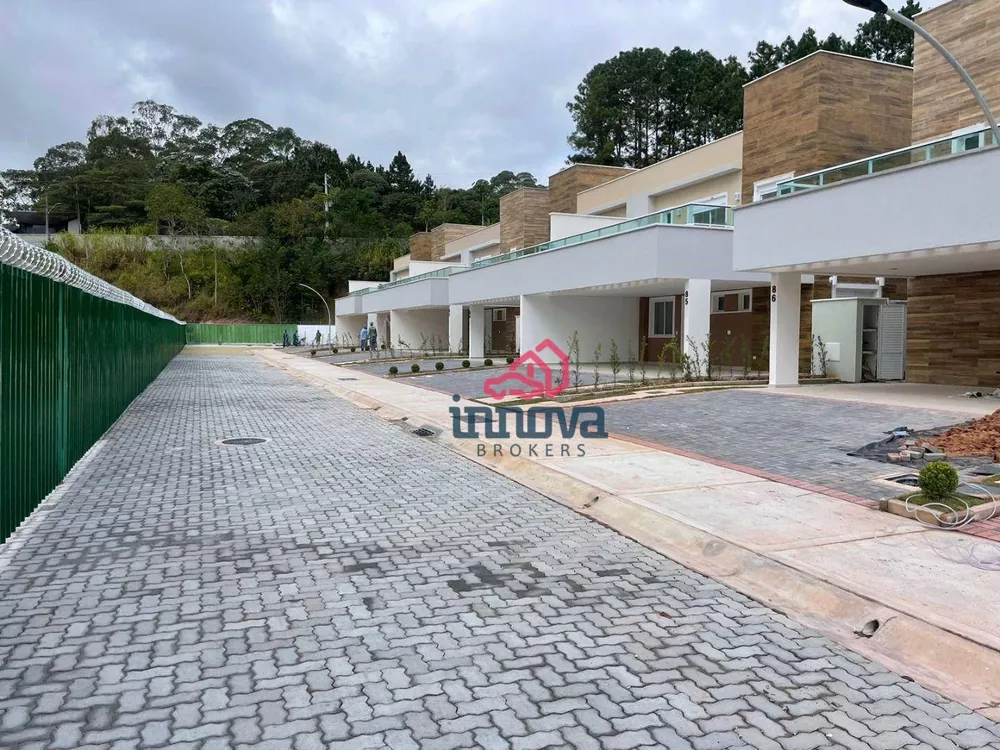 Casa de Condomínio à venda com 4 quartos, 201m² - Foto 4