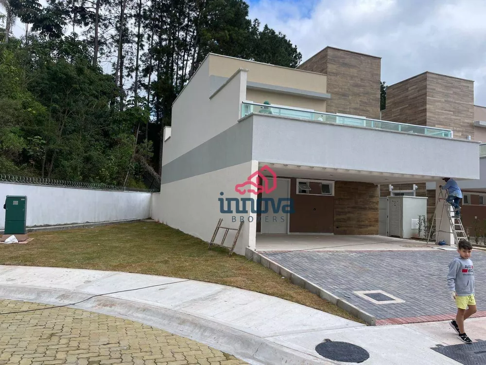 Casa de Condomínio à venda com 4 quartos, 201m² - Foto 2