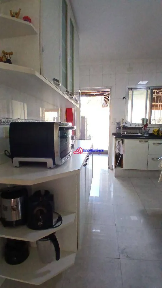 Casa, 3 quartos, 183 m² - Foto 1