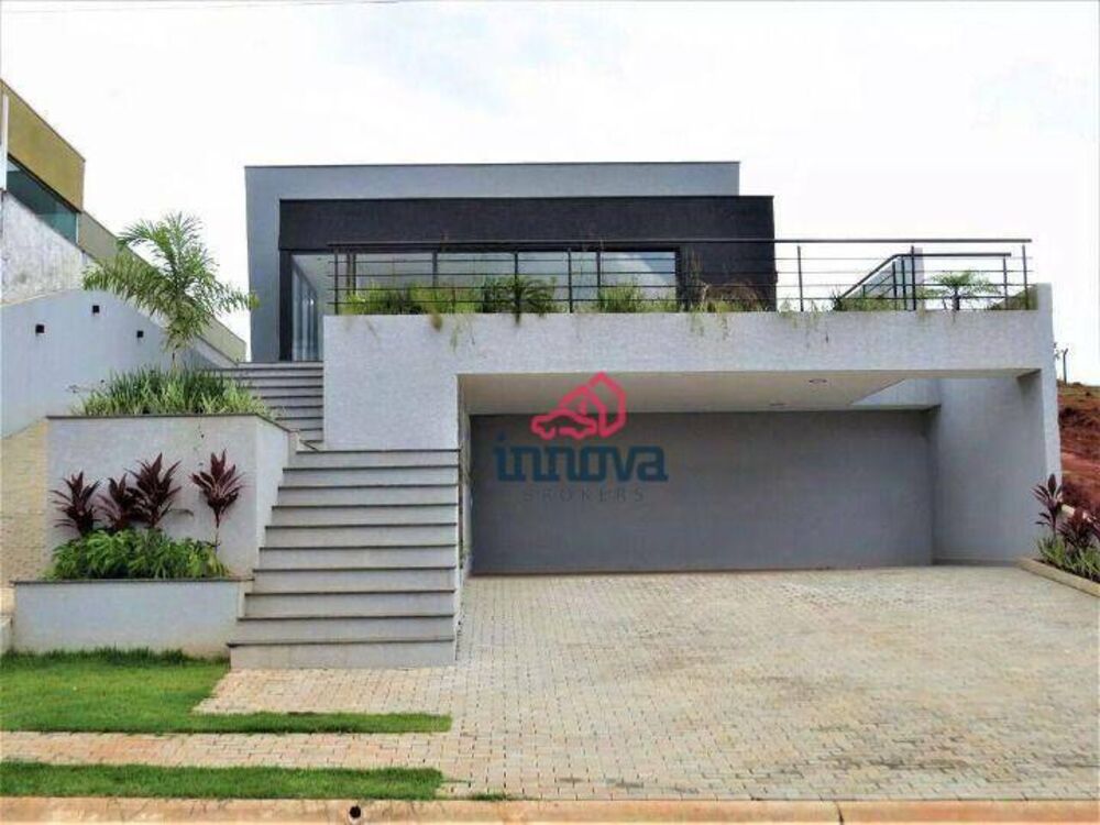 Sobrado, 3 quartos, 617 m² - Foto 1