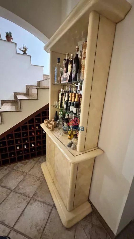 Sobrado, 3 quartos, 296 m² - Foto 2