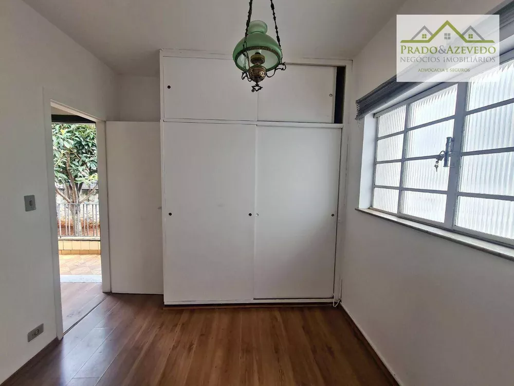 Casa à venda com 4 quartos, 162m² - Foto 1