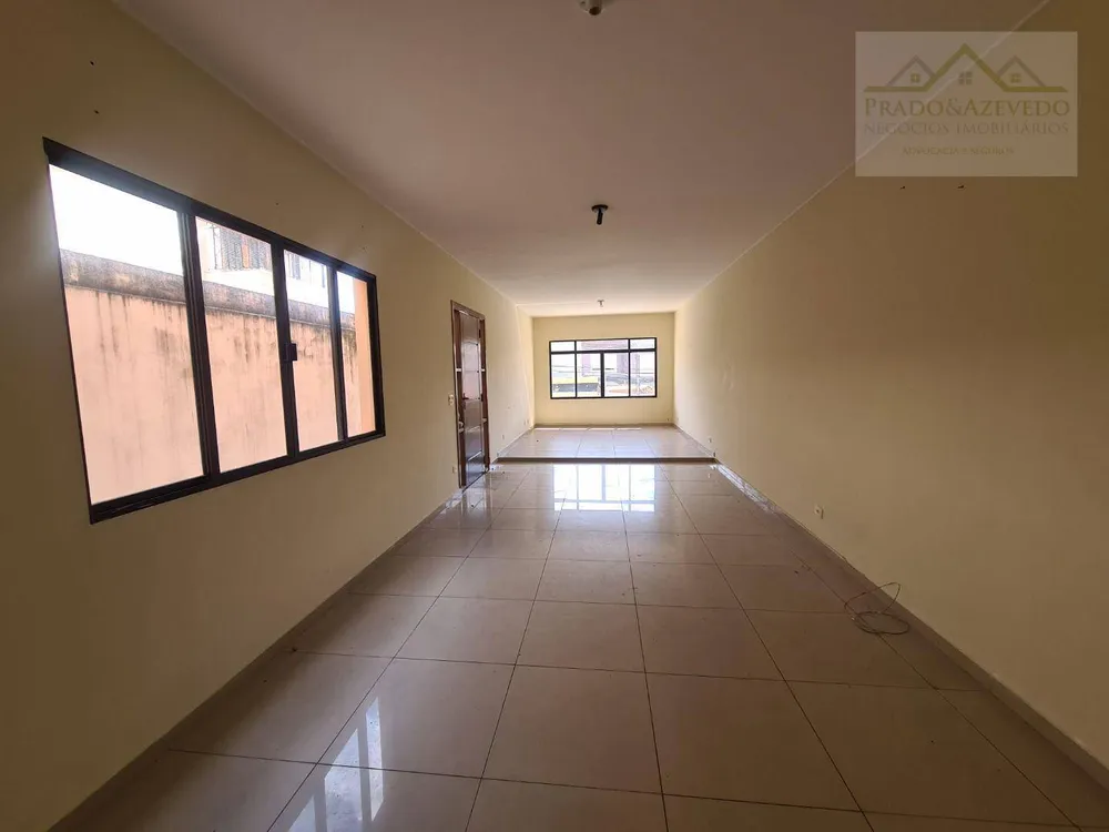 Casa, 3 quartos, 232 m² - Foto 2