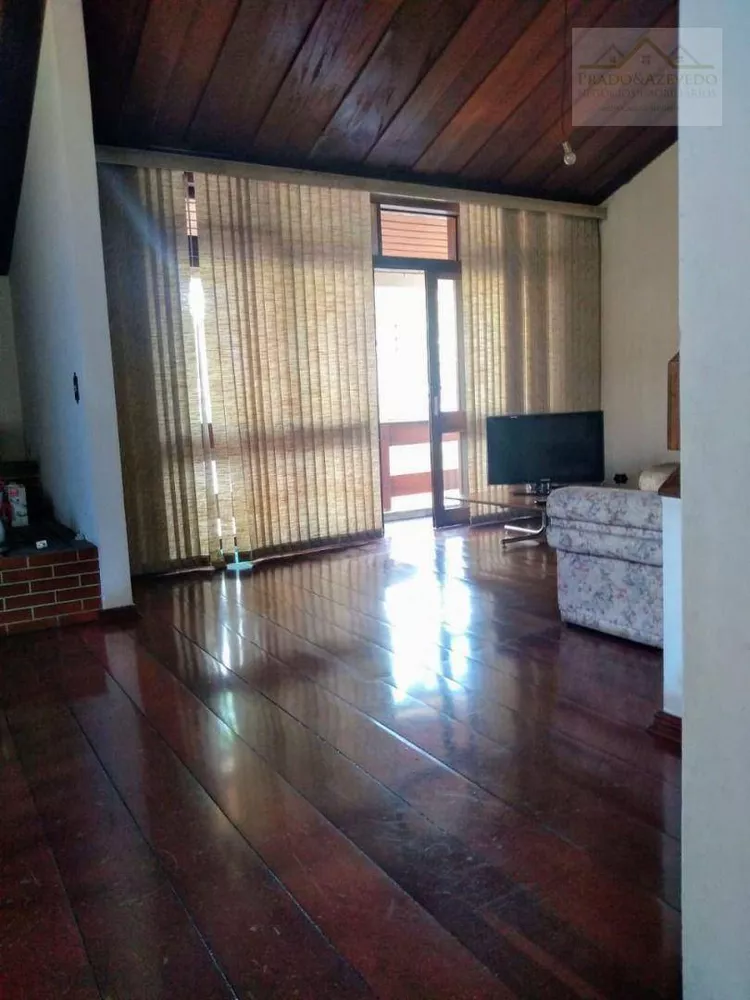 Casa, 5 quartos, 223 m² - Foto 2
