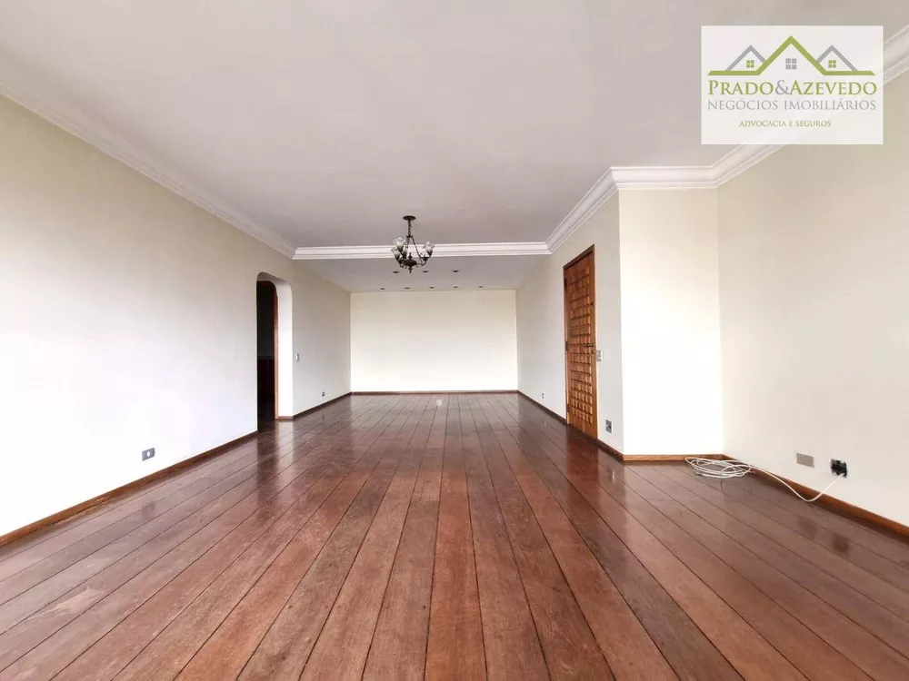 Apartamento à venda com 3 quartos, 210m² - Foto 2