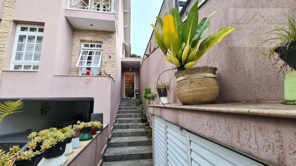 Casa, 3 quartos, 220 m² - Foto 1