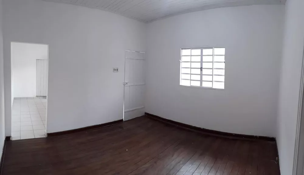 Casa à venda com 1 quarto, 80m² - Foto 3