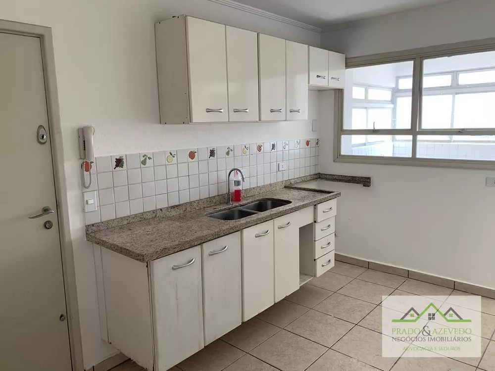 Apartamento à venda com 3 quartos, 121m² - Foto 4