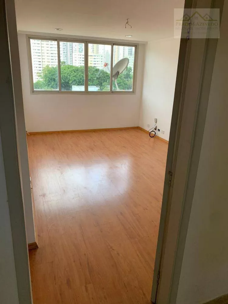 Apartamento à venda com 3 quartos, 121m² - Foto 2