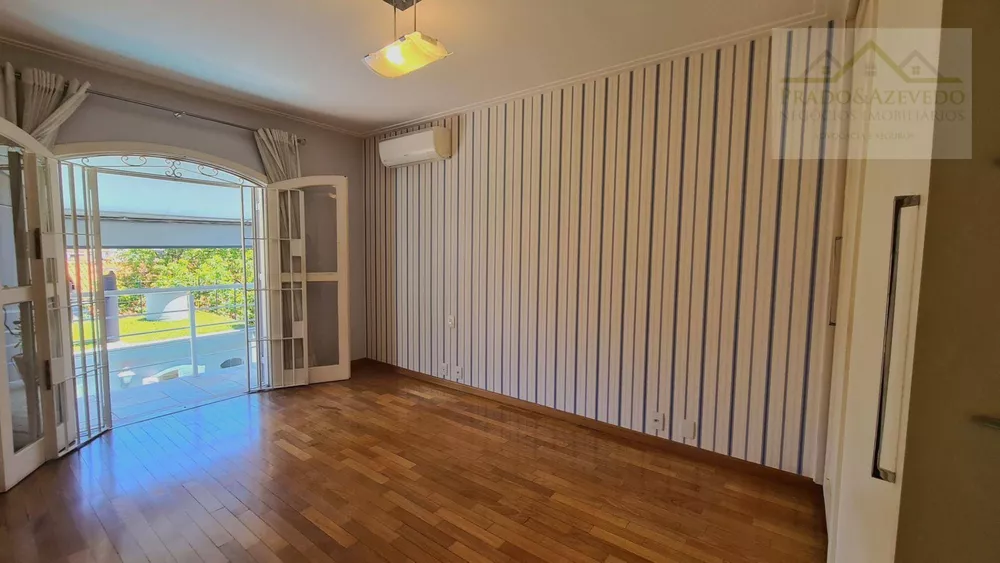Casa, 4 quartos, 302 m² - Foto 1