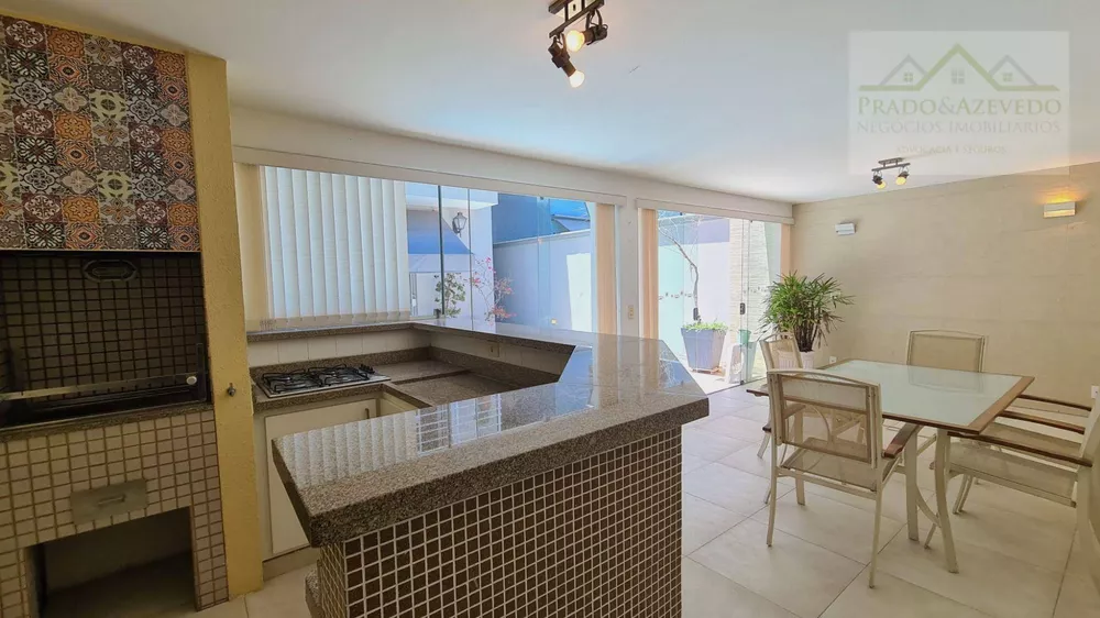 Casa, 4 quartos, 302 m² - Foto 2