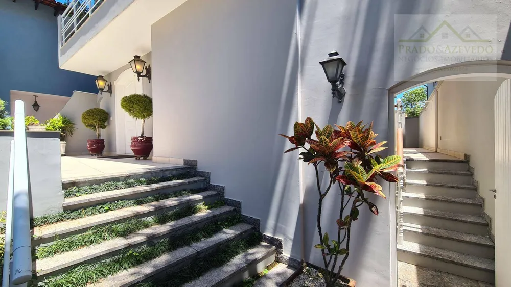 Casa, 4 quartos, 302 m² - Foto 1