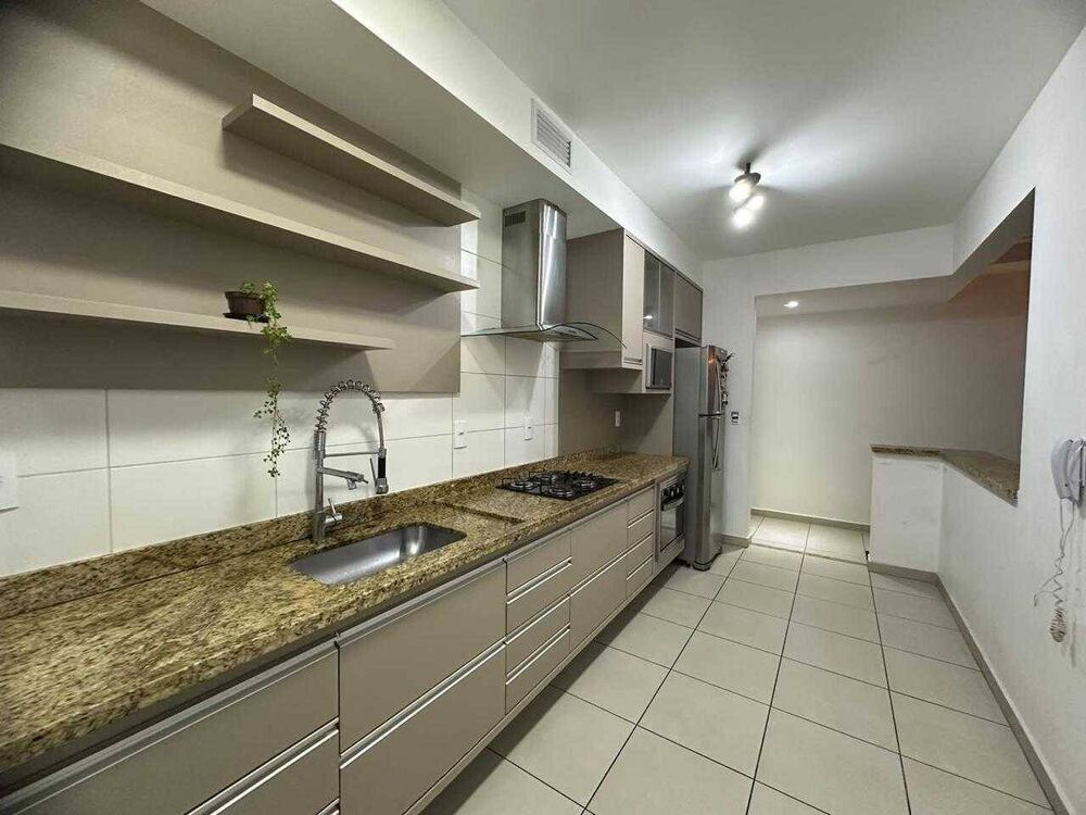 Apartamento à venda com 3 quartos, 125m² - Foto 3