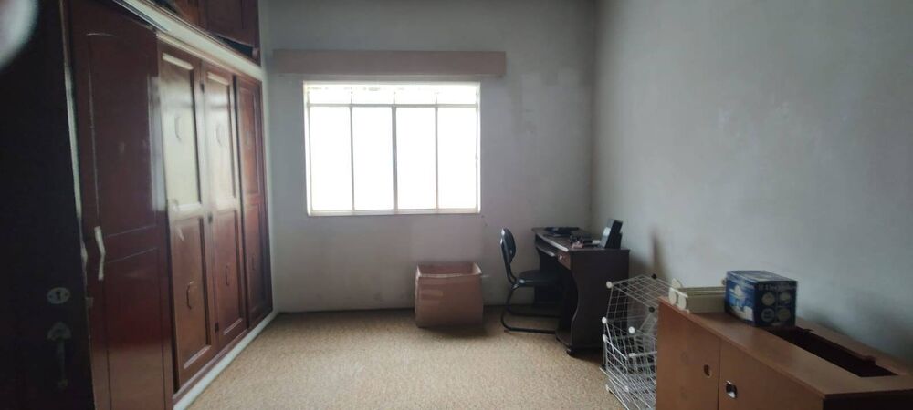 Casa à venda com 3 quartos, 660m² - Foto 4