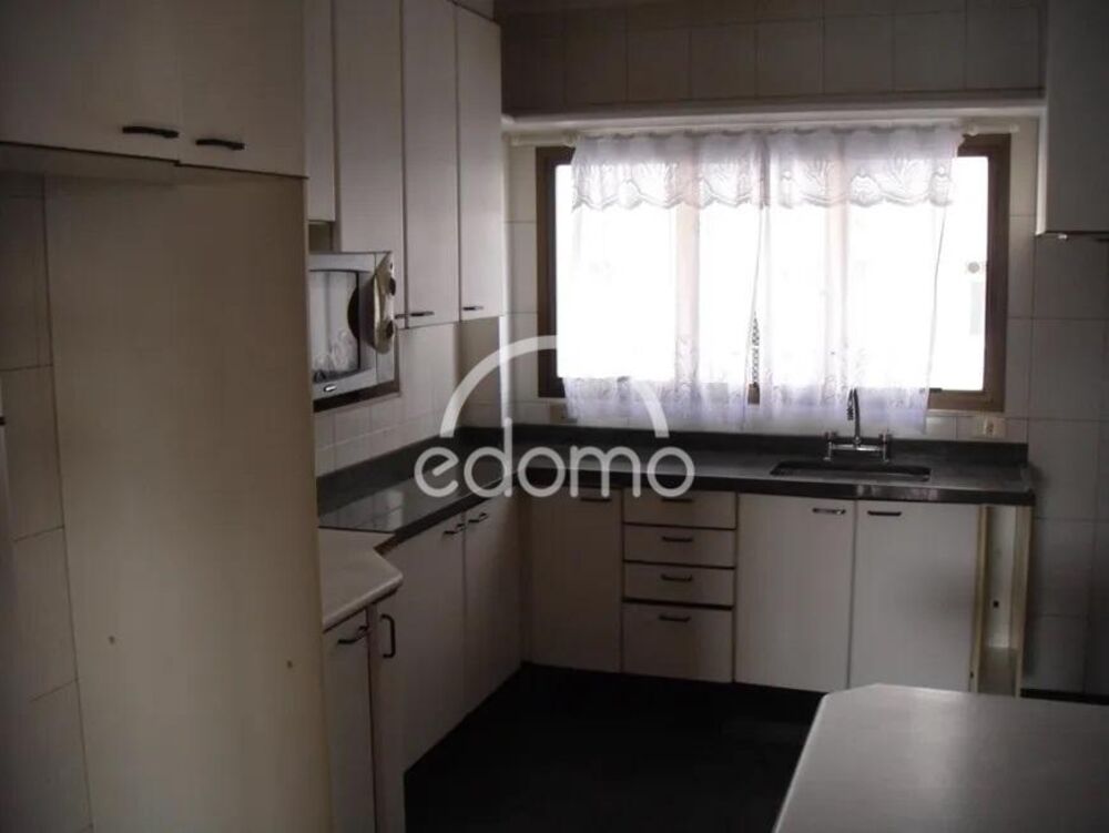 Apartamento para alugar com 3 quartos, 133m² - Foto 4