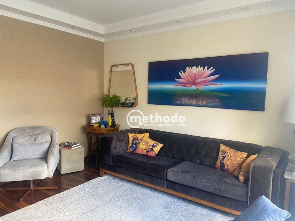 Casa à venda com 3 quartos, 179m² - Foto 1