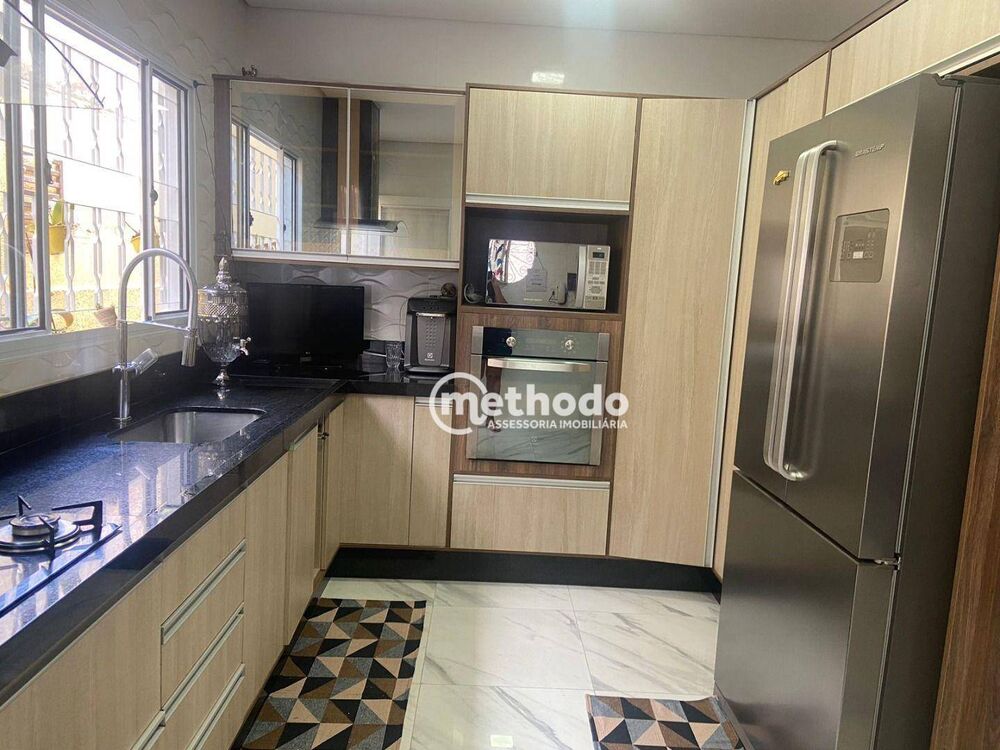 Casa à venda com 3 quartos, 179m² - Foto 4
