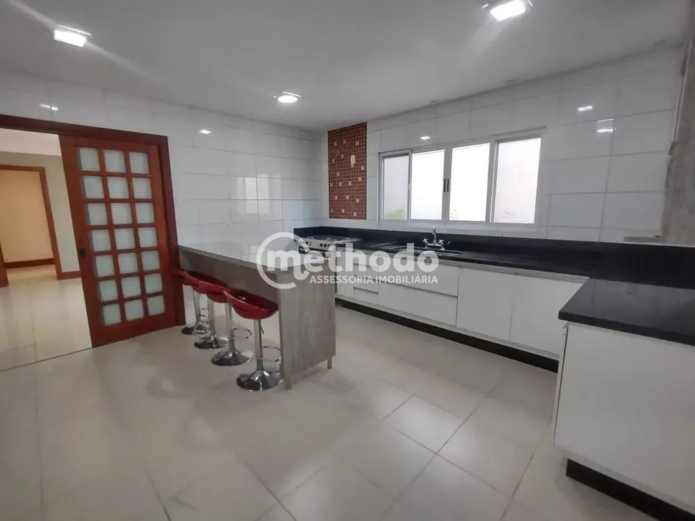 Casa, 5 quartos, 346 m² - Foto 4