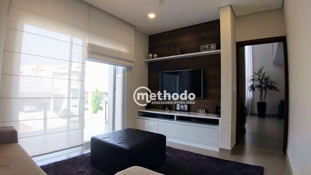 Casa de Condomínio à venda com 4 quartos, 330m² - Foto 2