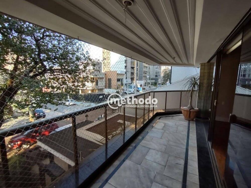 Apartamento à venda com 3 quartos, 220m² - Foto 1