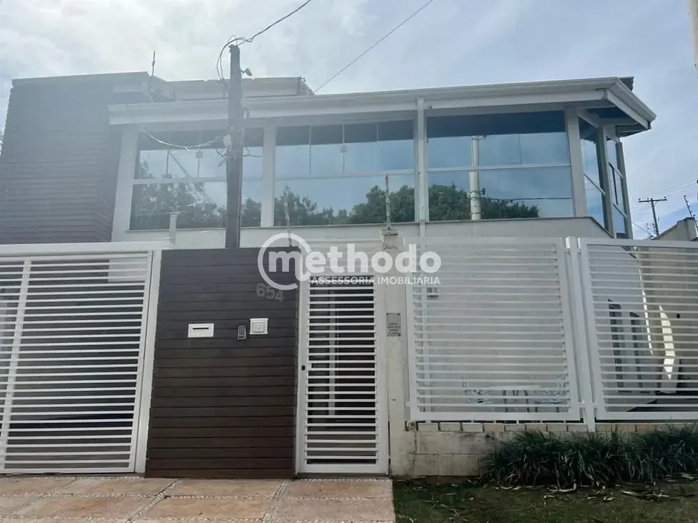 Casa, 3 quartos, 239 m² - Foto 2