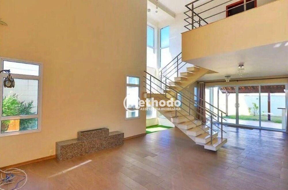 Casa de Condomínio à venda com 3 quartos, 282m² - Foto 1