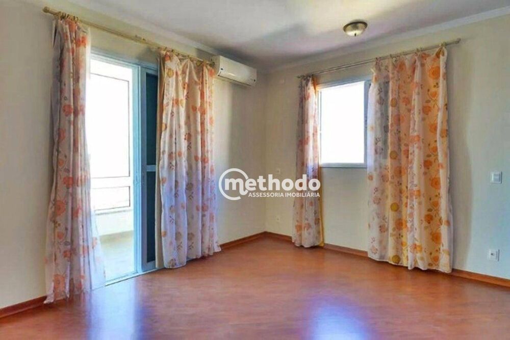 Casa de Condomínio à venda com 3 quartos, 282m² - Foto 3