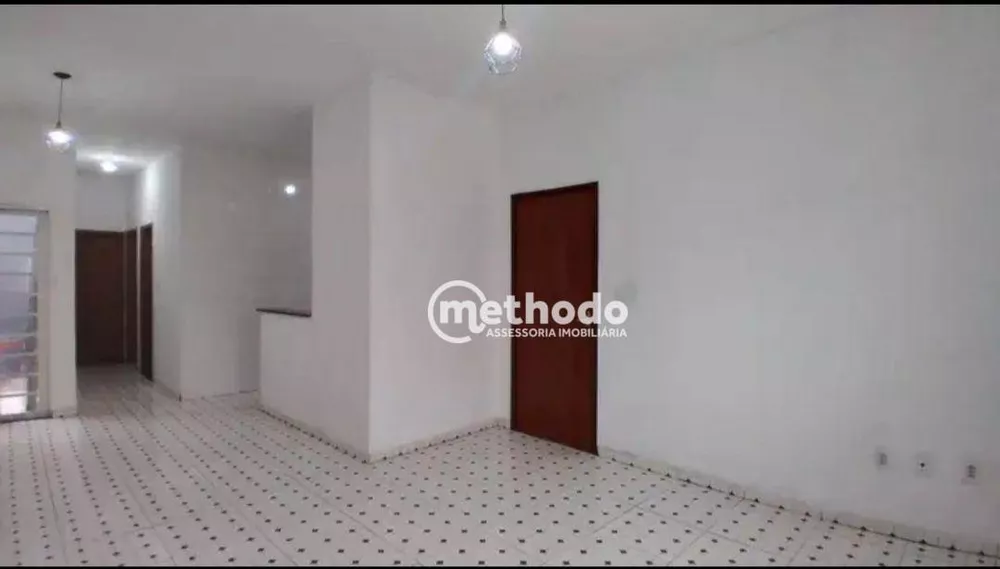 Casa à venda com 2 quartos, 71m² - Foto 4