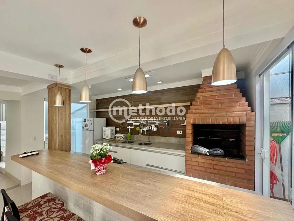 Casa, 3 quartos, 215 m² - Foto 1
