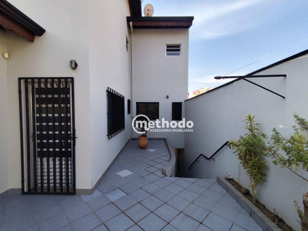 Casa à venda com 3 quartos, 267m² - Foto 7
