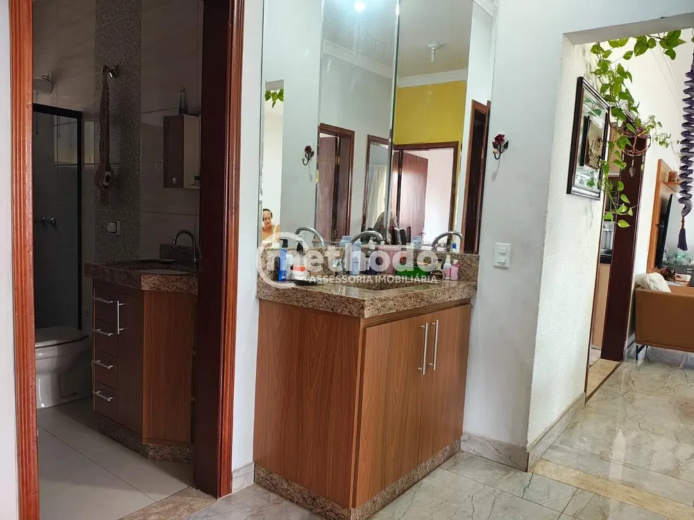 Casa, 3 quartos, 323 m² - Foto 1