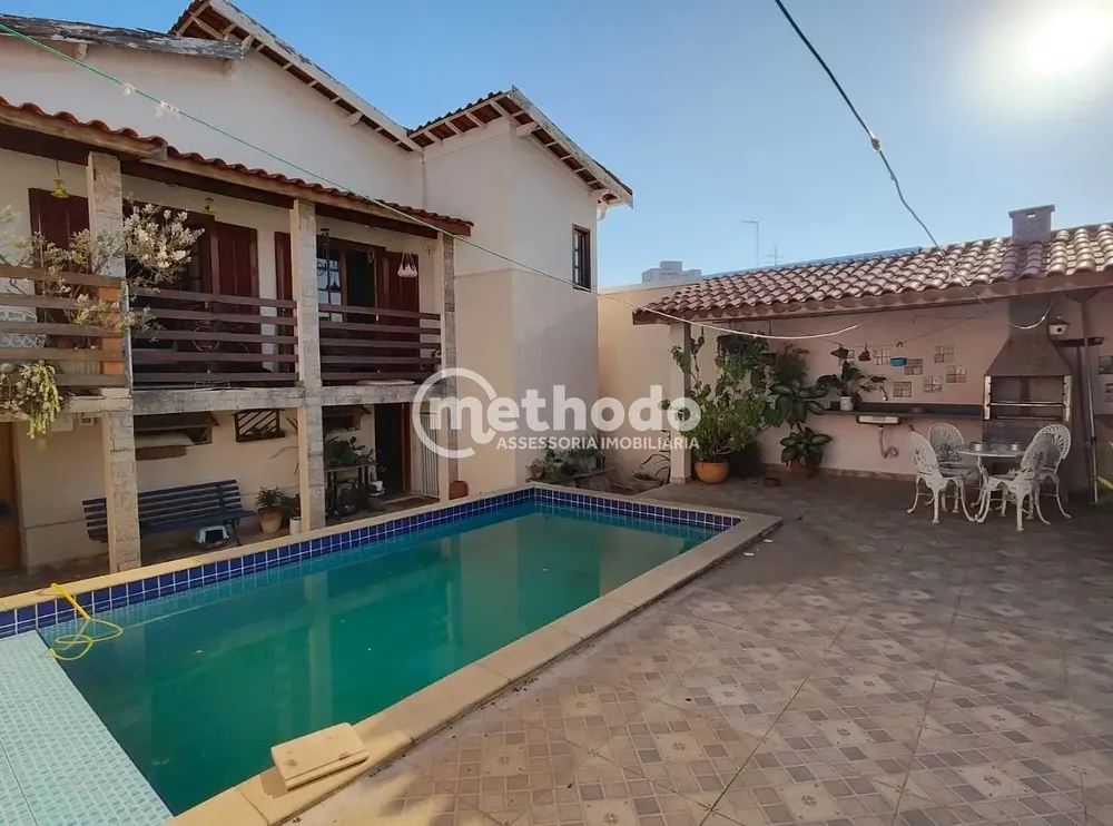 Casa, 4 quartos, 240 m² - Foto 1