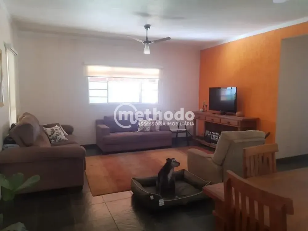 Chácara, 3 quartos, 1210 m² - Foto 4