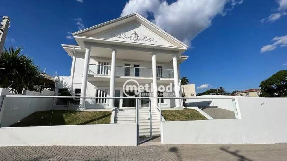 Casa à venda e aluguel com 6 quartos, 827m² - Foto 1