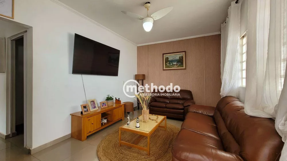 Casa à venda com 2 quartos, 210m² - Foto 4