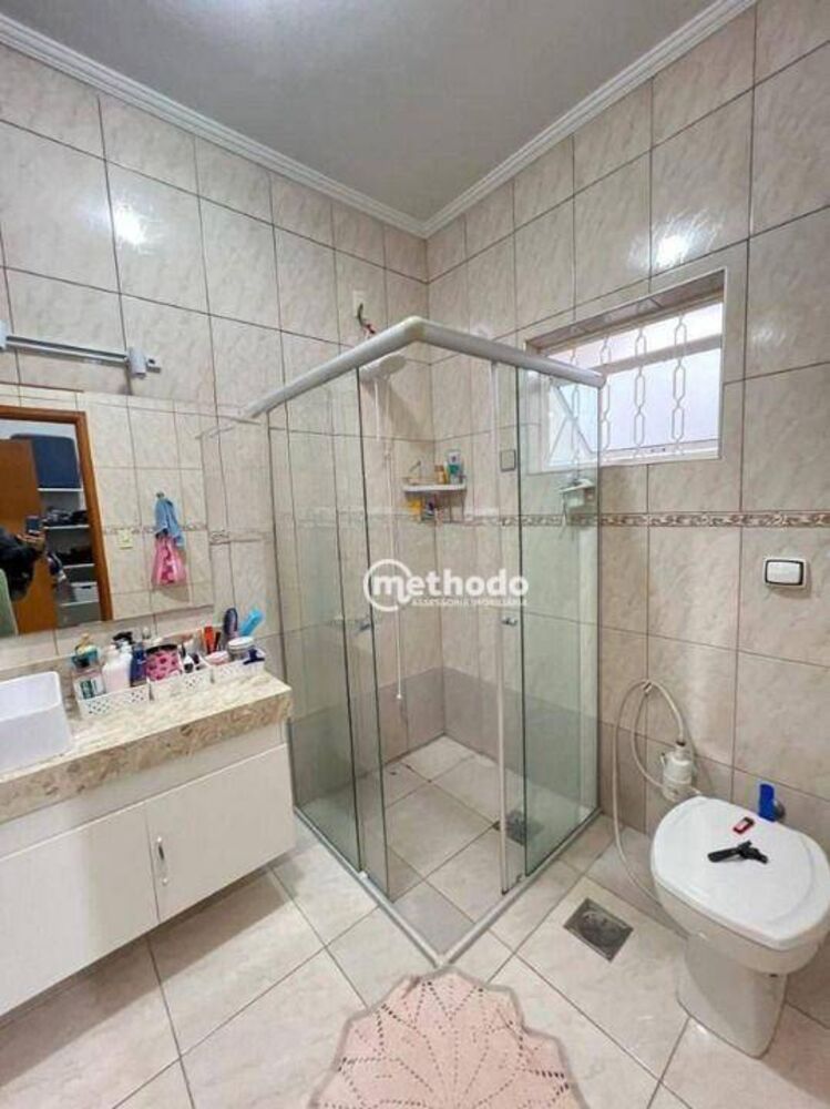 Casa à venda com 3 quartos, 250m² - Foto 4