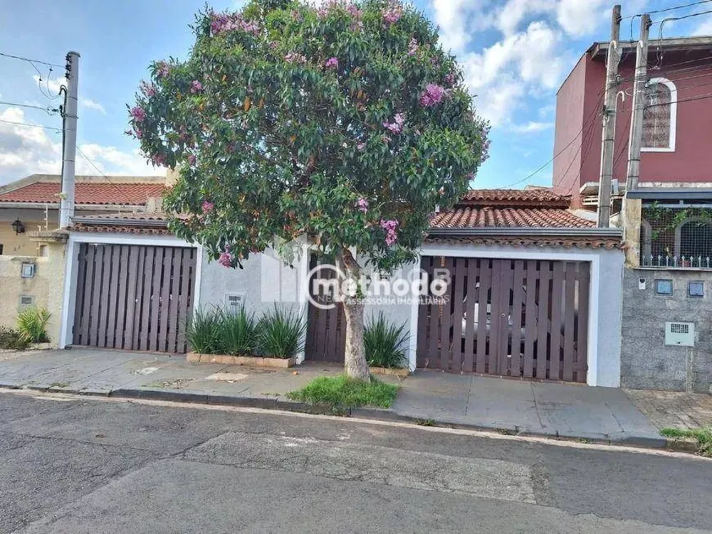 Casa à venda com 3 quartos, 180m² - Foto 1